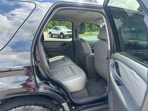 Used 2005 Ford Escape XLT AWD/4WD image 21