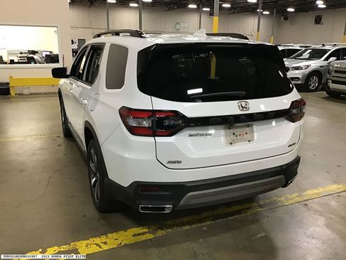 Used 2023 Honda Pilot Elite image 3