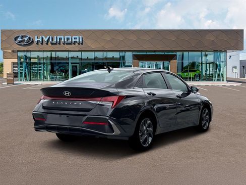 New 2026 Hyundai Elantra SEL Sport Premium FWD image 8