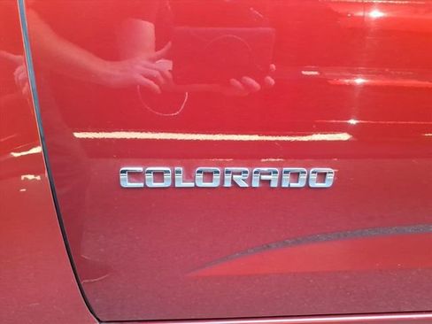 Used 2016 Chevrolet Colorado Z71 AWD/4WD image 6