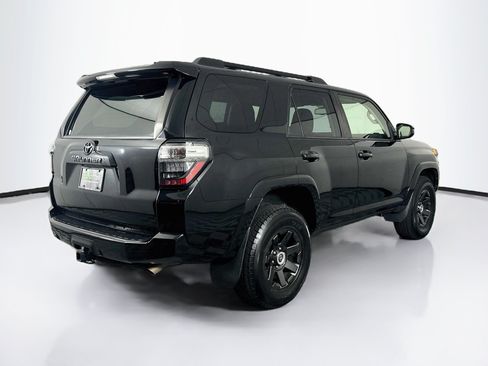 Used 2022 Toyota 4Runner Trail Special Edition AWD/4WD image 9