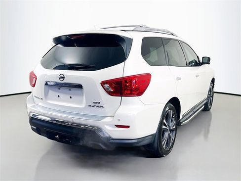 Used 2020 Nissan Pathfinder Platinum image 8