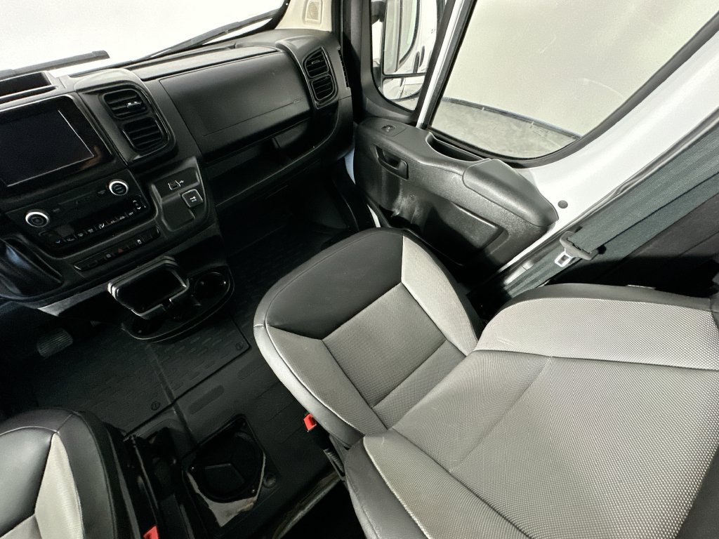 Used 2024 RAM ProMaster 2500 w/ Convenience Group FWD image 11