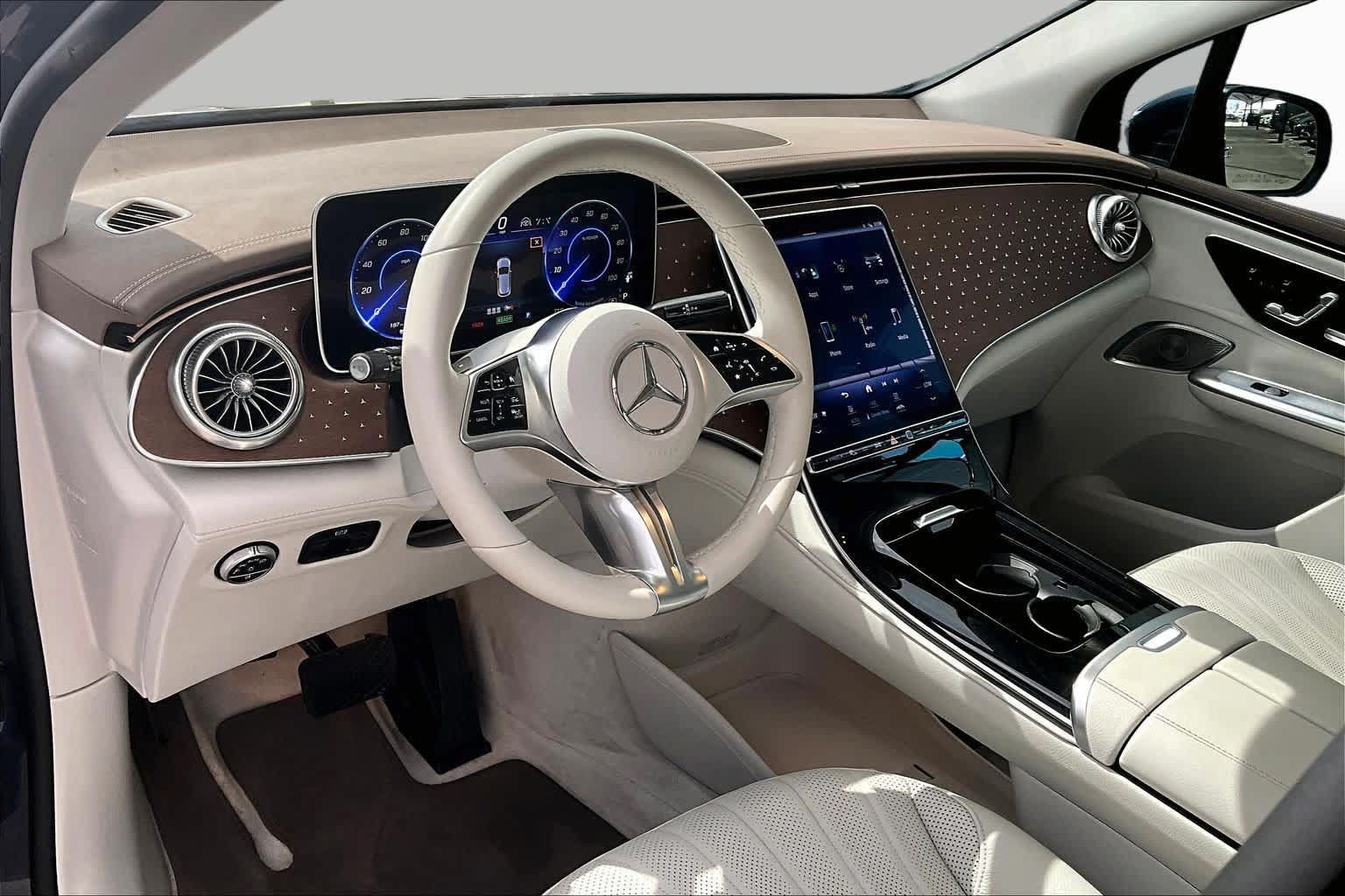 Used 2023 Mercedes-Benz EQE 350+ SUV image 17