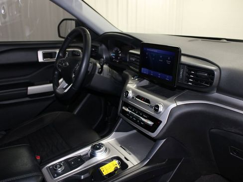 Used 2021 Ford Explorer XLT w/ Class III Trailer Tow Package image 27