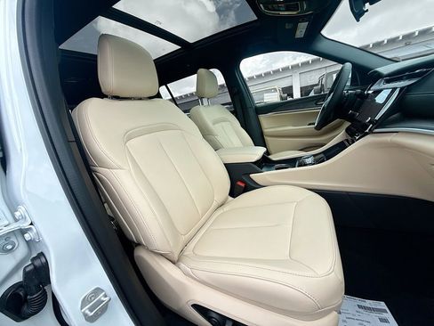New 2026 Jeep Grand Cherokee L Limited RWD image 32