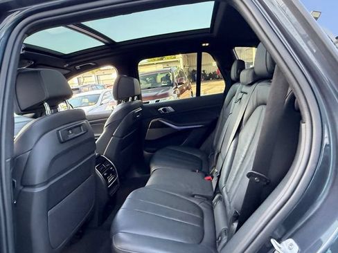 Used 2021 BMW X5 sDrive40i w/ Premium Package RWD image 12