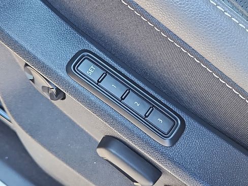 Used 2023 Volkswagen Atlas SEL Premium image 15