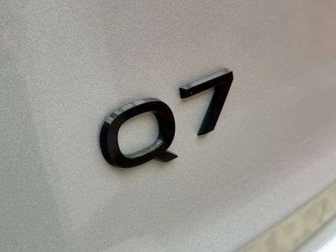 Used 2025 Audi Q7 3.0T Premium Plus AWD/4WD image 5