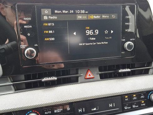 New 2025 Kia Sportage LX image 11