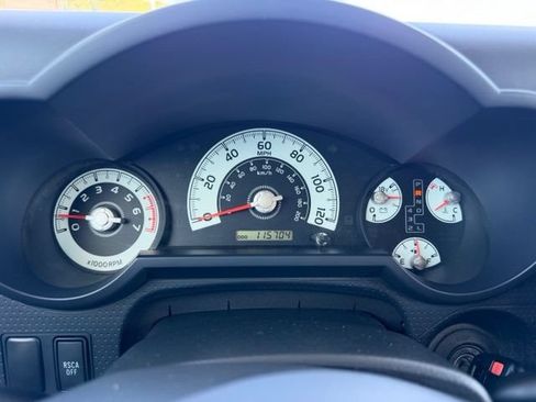 Used 2010 Toyota FJ Cruiser 4WD w/ Convenience Pkg image 21