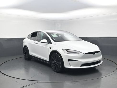 Used 2023 Tesla Model X AWD/4WD image 9