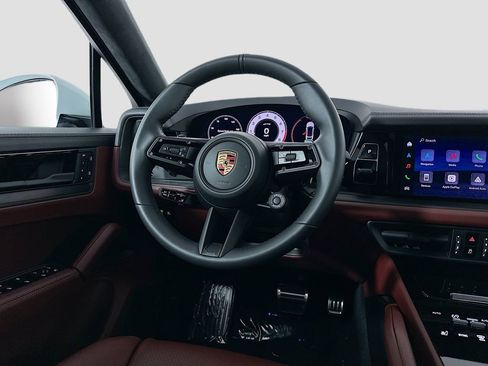 New 2026 Porsche Cayenne GTS image 25