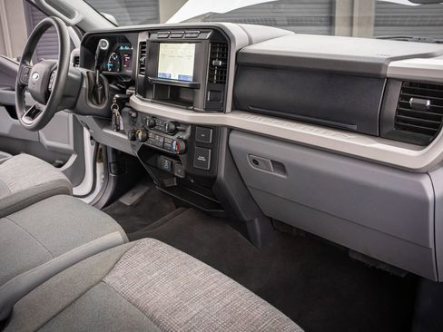 Used 2024 Ford F250 XLT w/ FX4 Off-Road Package image 32