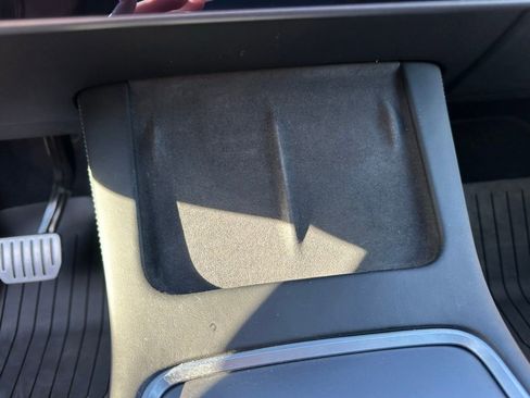 Used 2021 Tesla Model Y Performance image 21