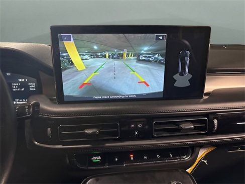 Used 2023 Lincoln Nautilus AWD image 12