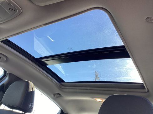 Used 2023 Chevrolet Malibu LT image 5