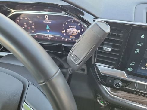 Certified 2025 Chevrolet Silverado 1500 LT image 30