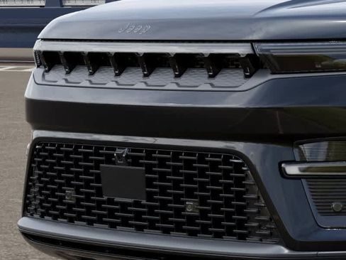 New 2026 Jeep Grand Wagoneer Limited AWD/4WD image 17
