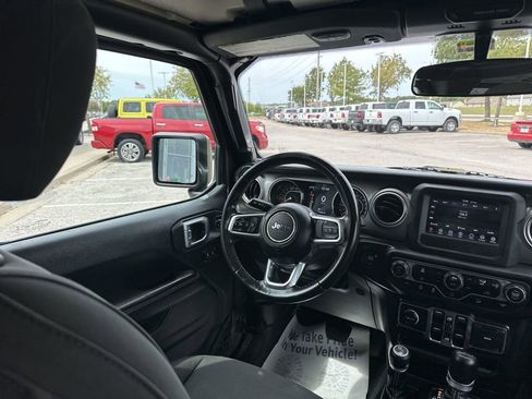 Used 2019 Jeep Wrangler Unlimited Sahara image 50