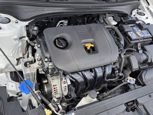 Used 2024 Kia Forte LXS FWD image 17