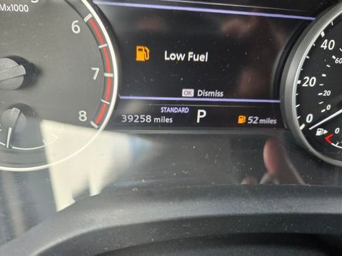 Used 2022 Nissan Rogue SV image 3