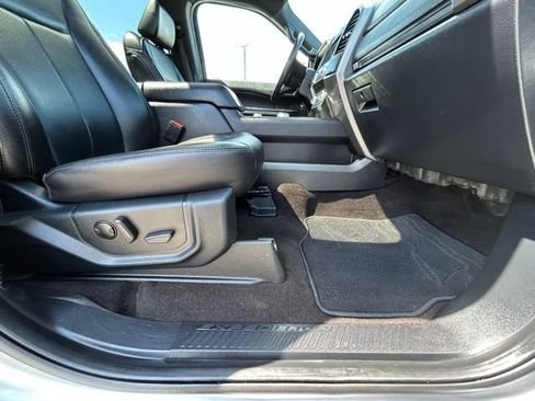 Used 2021 Ford Expedition XLT AWD/4WD image 35