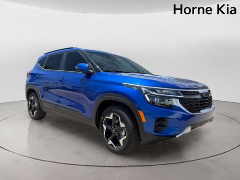 New 2026 Kia Seltos S FWD image 2