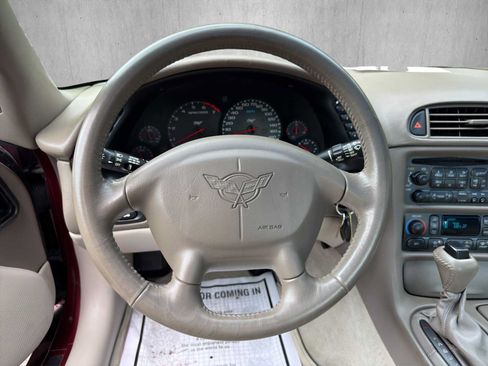 Used 2003 Chevrolet Corvette Coupe w/ Preferred Equipment Group RWD image 11