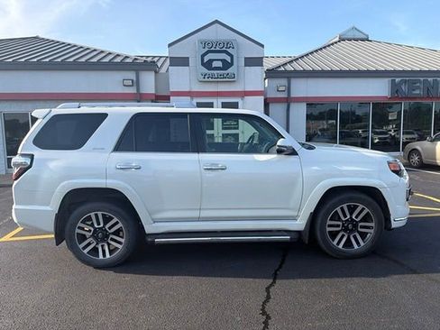 Used 2018 Toyota 4Runner Limited AWD/4WD image 13