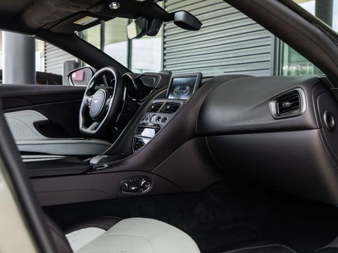 Used 2023 Aston Martin DBS Superleggera Volante RWD image 46