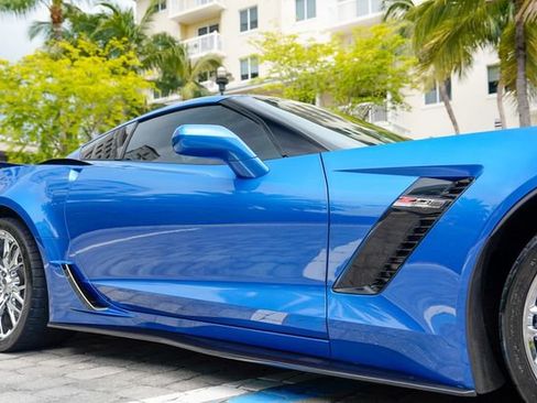 Used 2016 Chevrolet Corvette Z06 w/ 3LZ Preferred Equipment Group RWD image 40