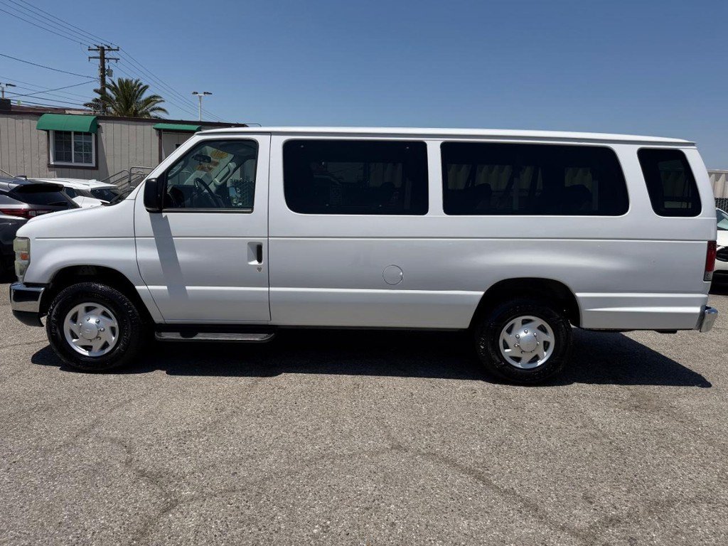 Used 2011 Ford E-350 and Econoline 350 XLT RWD image 10