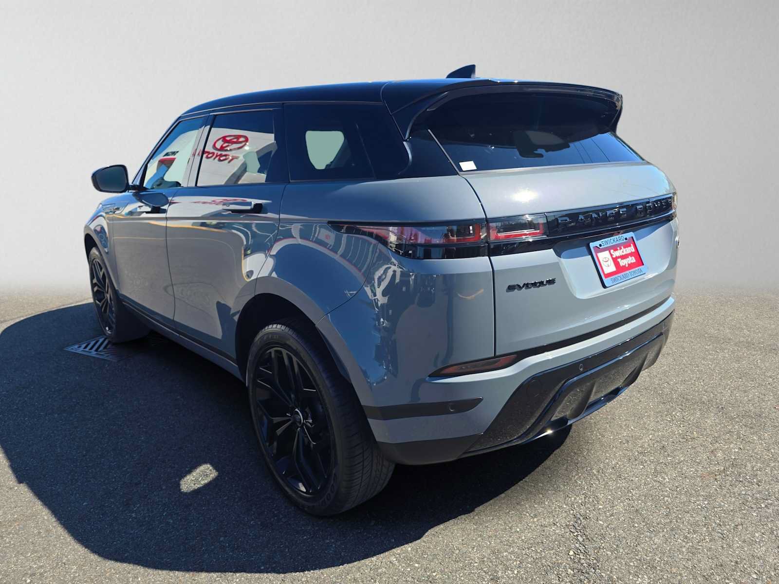 Used 2023 Land Rover Range Rover Evoque S AWD/4WD image 5