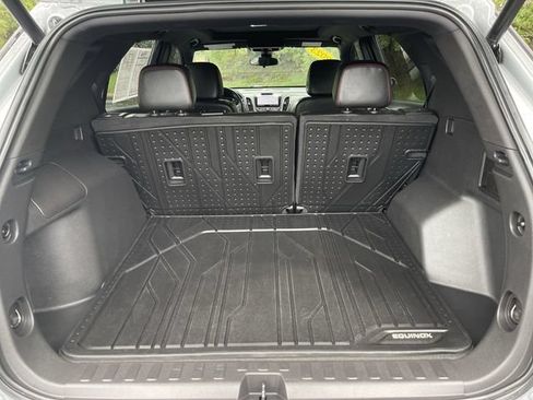 Used 2023 Chevrolet Equinox RS w/ RS Leather Package AWD/4WD image 28