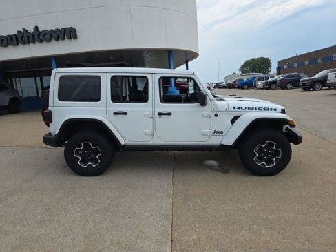 Used 2023 Jeep Wrangler Unlimited Rubicon 4xe w/ Cold Weather Group AWD/4WD image 9