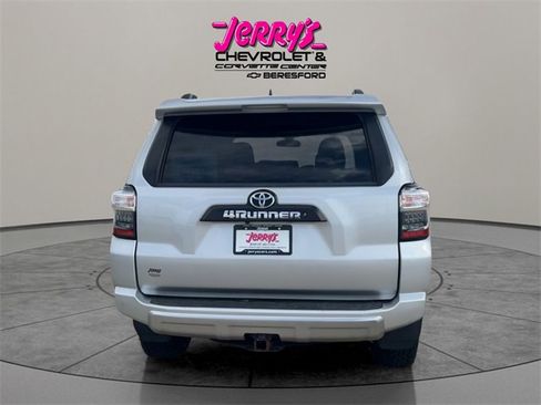 Used 2019 Toyota 4Runner TRD Off-Road image 4