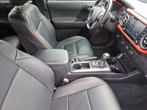 Used 2020 Toyota Tacoma TRD Sport image 27