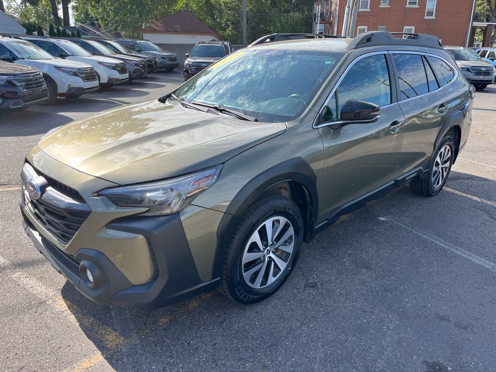 Certified 2025 Subaru Outback Premium w/ Popular Package #1A AWD/4WD image 8