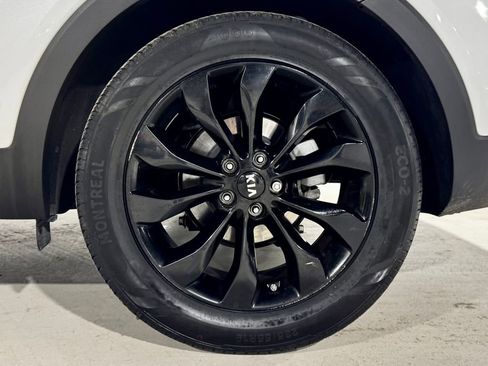 Used 2020 Kia Sorento EX image 35