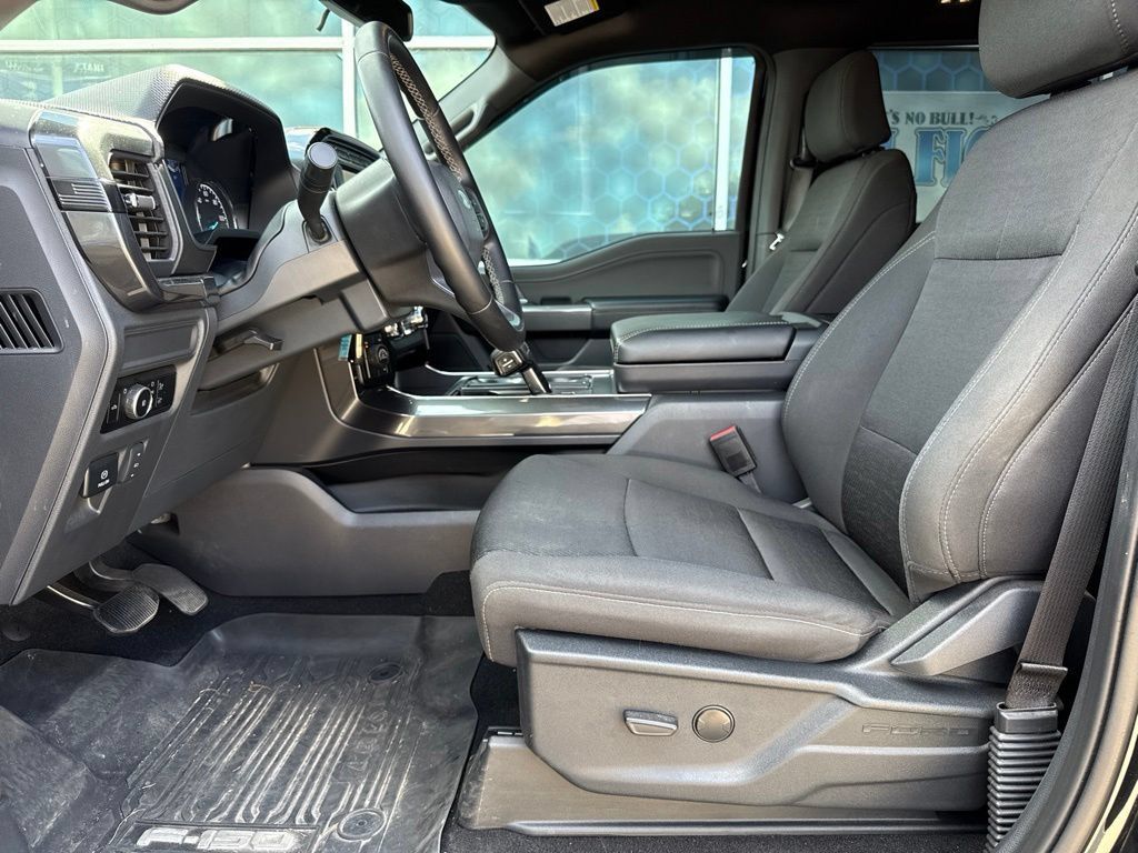Used 2023 Ford F150 XLT w/ XLT Black Appearance Package AWD/4WD image 9