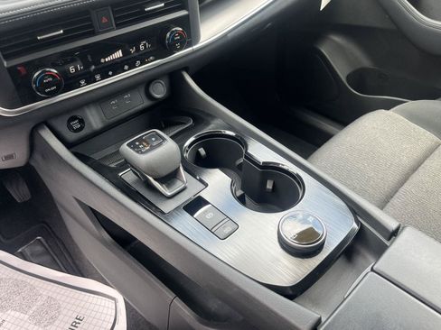 Certified 2025 Nissan Rogue SV AWD/4WD image 26