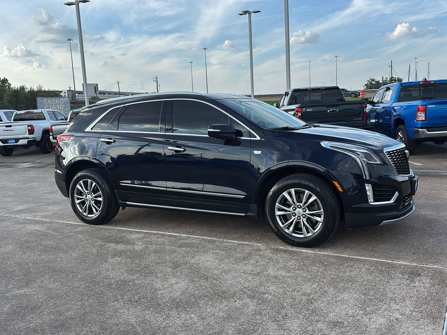 Used 2022 Cadillac XT5 Premium Luxury FWD image 7