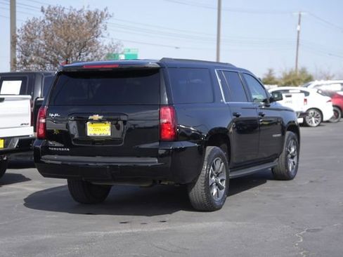Used 2020 Chevrolet Suburban LT w/ Luxury Package image 6