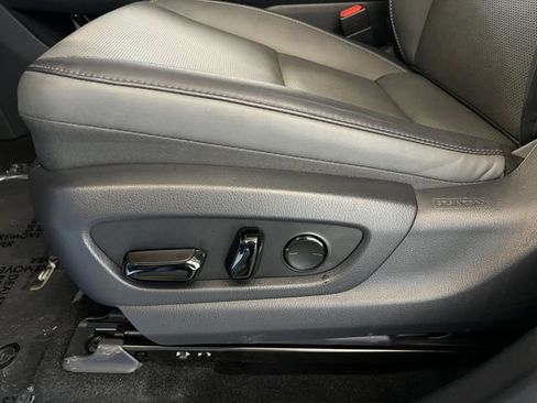 Used 2025 Lexus RZ 300e FWD image 36