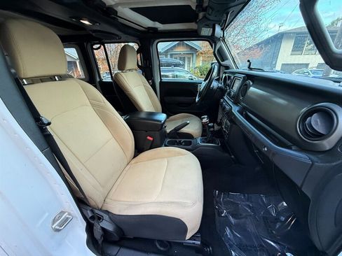 Used 2018 Jeep Wrangler Unlimited Sport S image 12