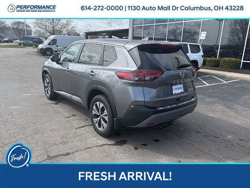 Used 2023 Nissan Rogue SV image 6
