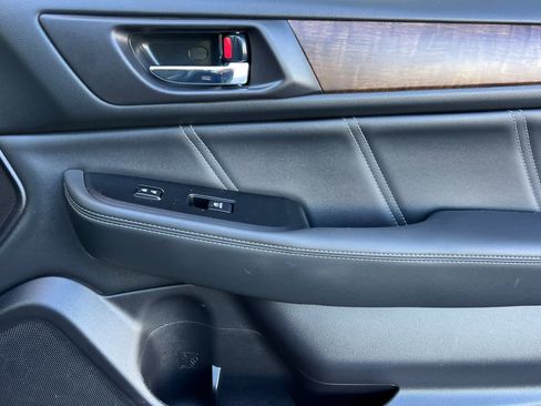 Used 2018 Subaru Outback 2.5i Limited image 19