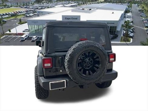 Certified 2018 Jeep Wrangler Sport AWD/4WD image 25