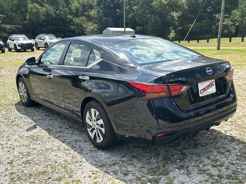 Used 2025 Nissan Altima 2.5 S FWD image 7